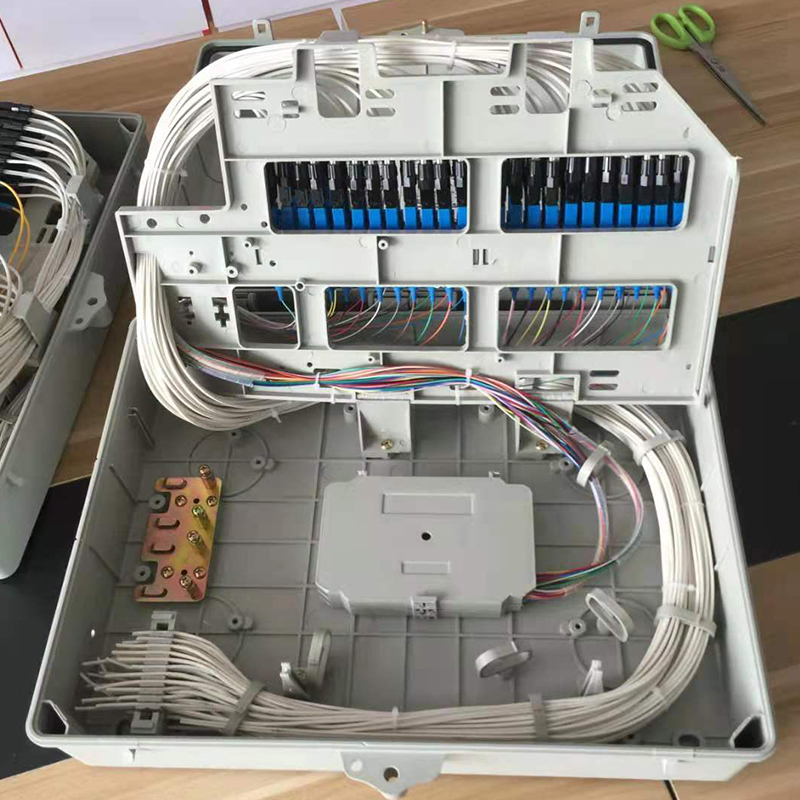 FTTH BOX 16 nuclee exterior 16 porturi cutie de distribuție fibră cu cutie de borne splitter plc 1x16 pentru montare pe perete și montată pe stâlp